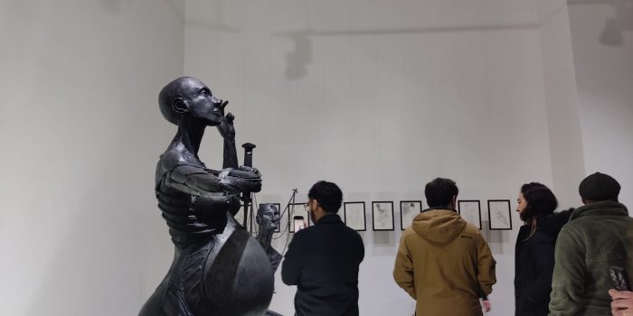 EXPOSICIÓN “EXPERIENCIA HUMANA” MUCHAS VISITAS Y DIVERSAS REACCIONES EN LOS USUARIOS DE LIQUEN